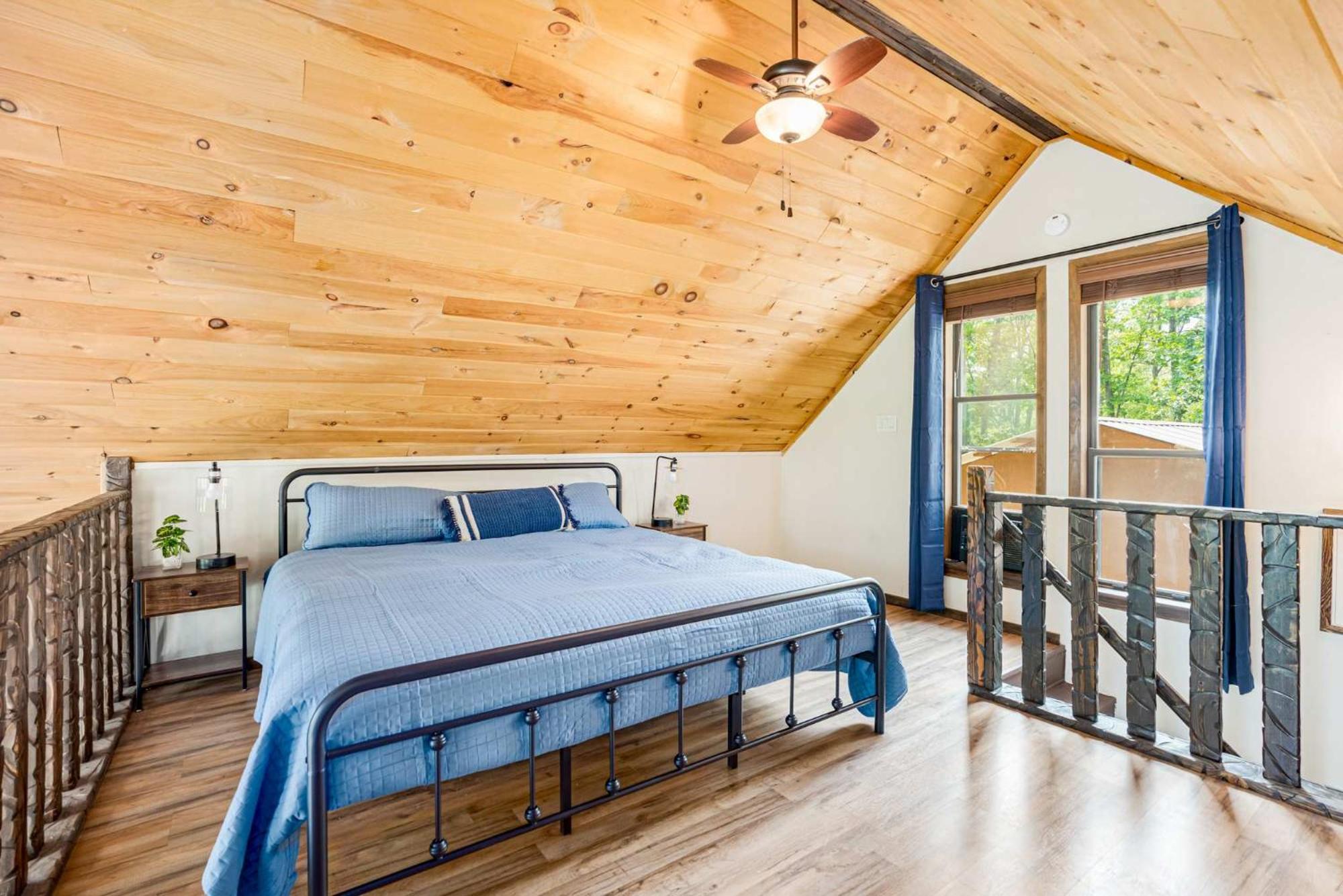 Quaint Loft Cabin W Hot Tub, Firepit, Deck & Grill Hedgesville Dış mekan fotoğraf